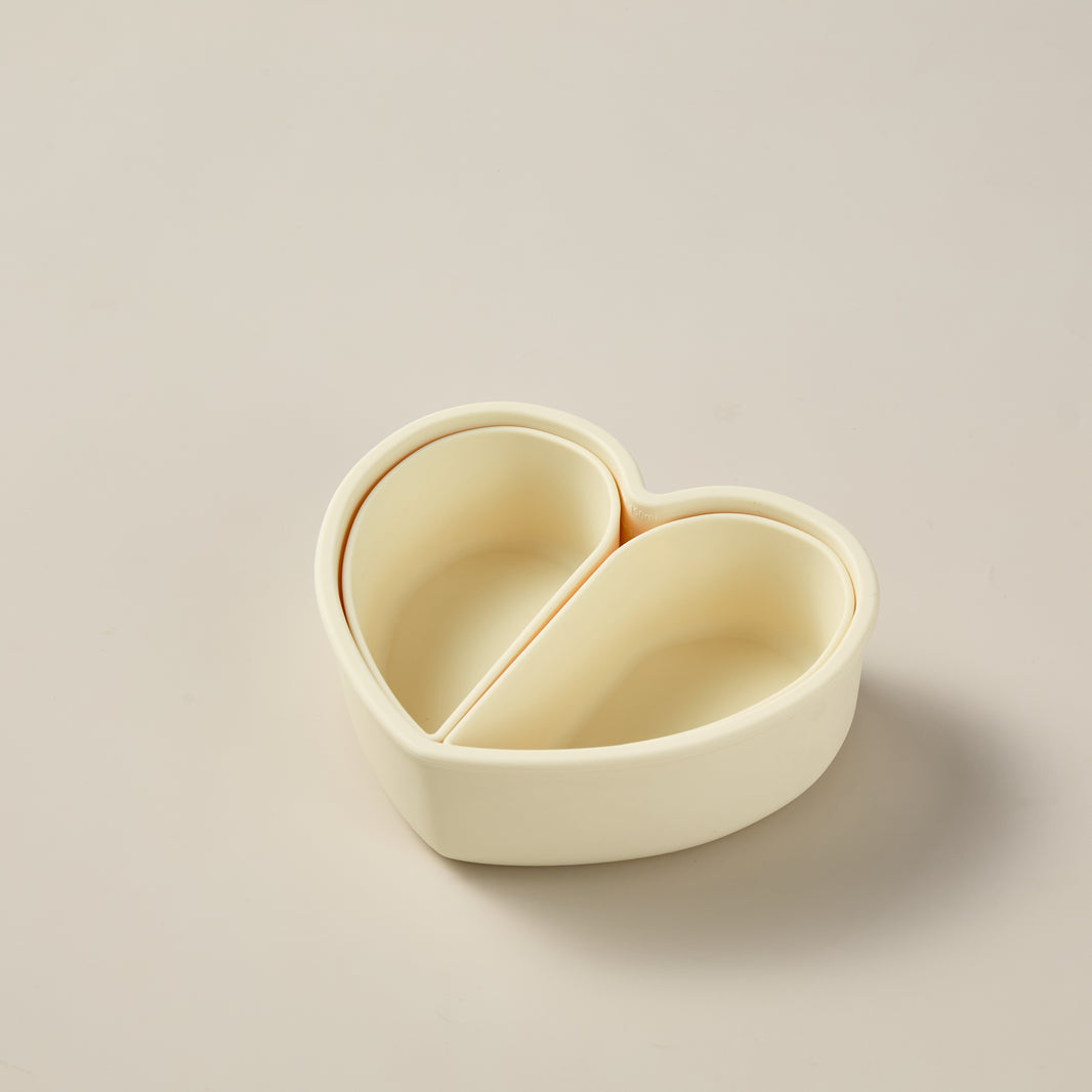 The Love Box - Divided Feeding Bowl with Lid - Oat Milk