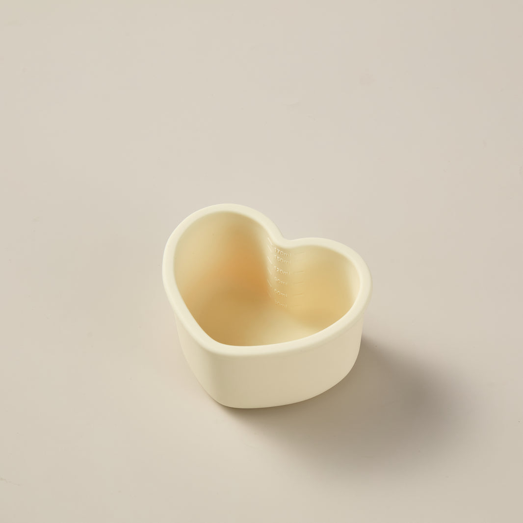 The Mini Heart - Baby & Toddler Snack Bowl with Lid - Oat Milk